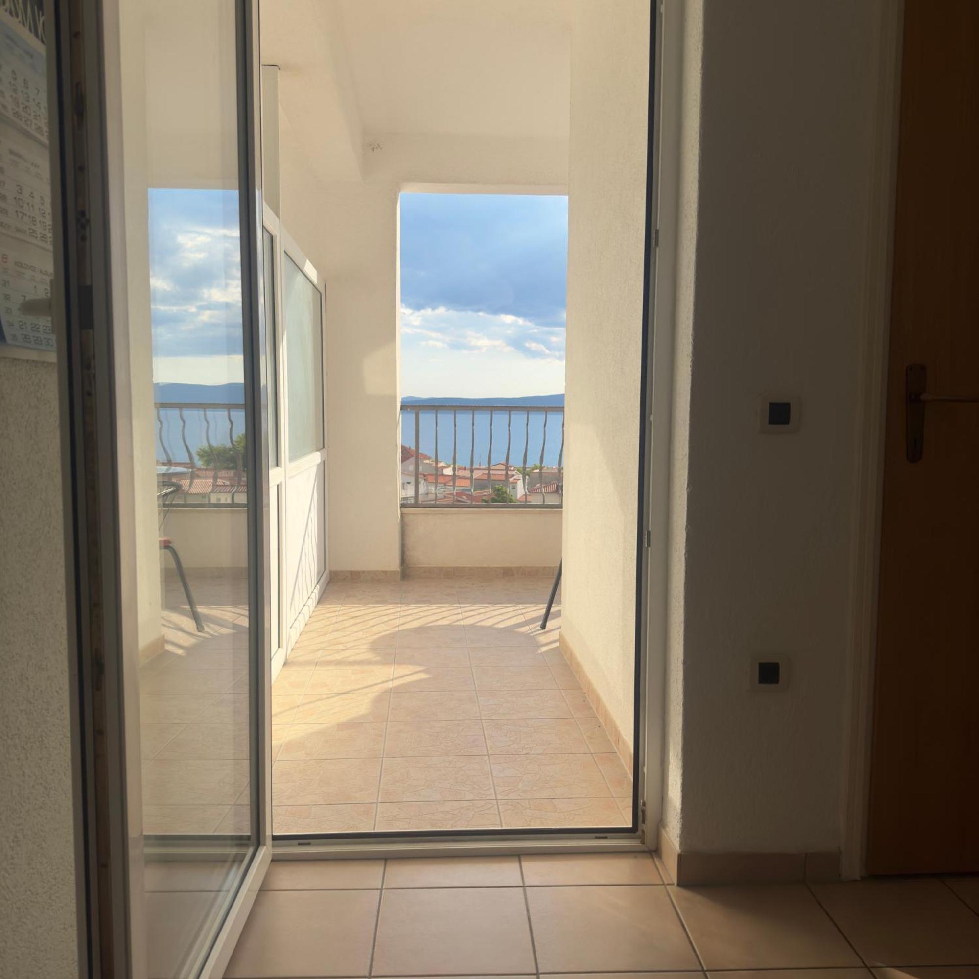 Apartments Larus Baska Voda Room photo