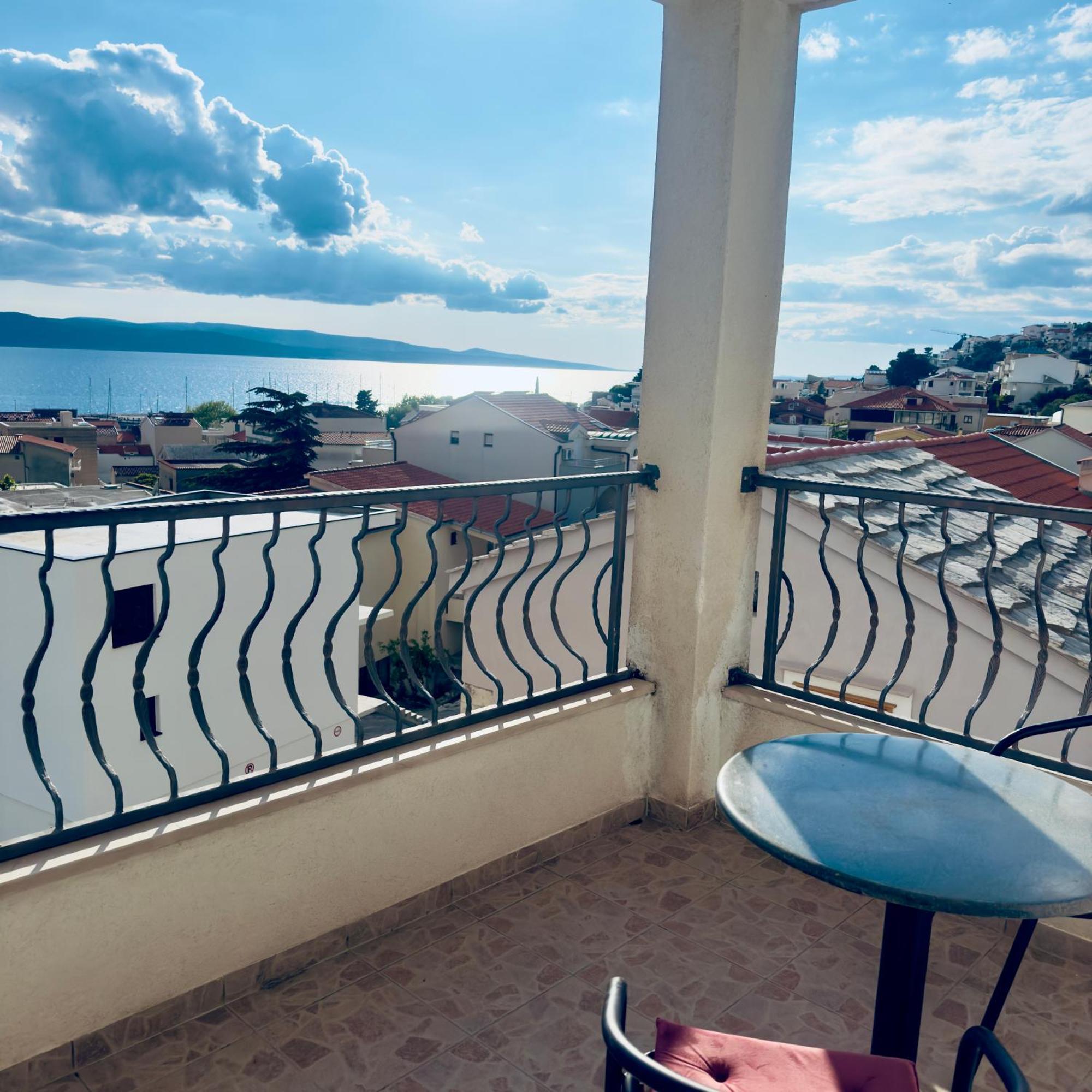 Apartments Larus Baska Voda Room photo